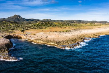 Curacao, Karayipler 'in üzerinde okyanus ve kıyı manzarası