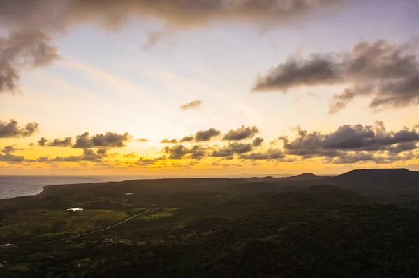 Vista Aérea Por Sol Acima Paisagem Curaçao Caribe Com Oceano — Fotografia de Stock