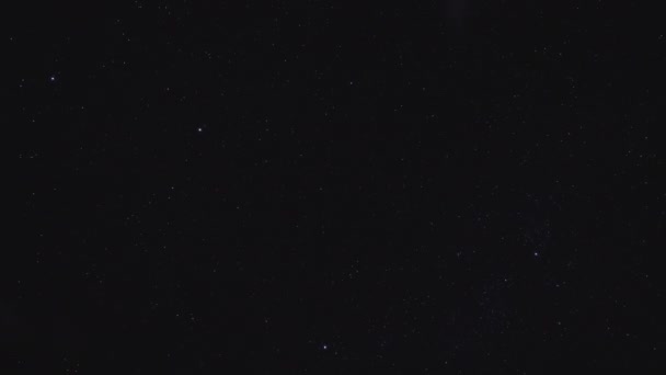 Tijdsverloop Van Nachtelijke Hemel Met Sterren Satellieten Perseïden Meteorieten — Stockvideo