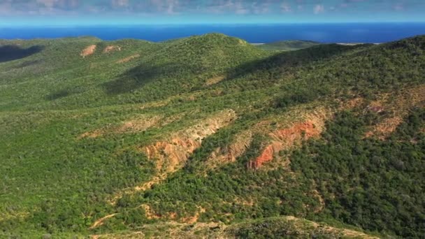 Vista Aérea Sobre Paisaje Curazao Caribe Con Océano Costa Montañas — Vídeos de Stock