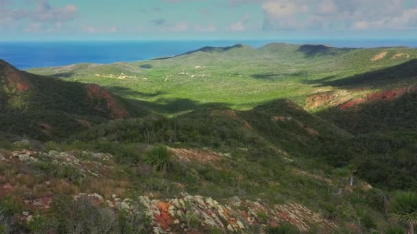 Flygfoto Ovan Landskap Curacao Karibien Med Hav Kust Berg — Stockvideo