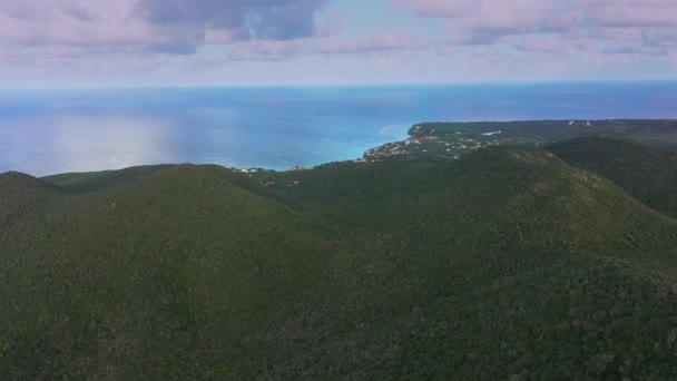 Vista Aérea Sobre Paisaje Curazao Caribe Con Océano Costa Montañas — Vídeos de Stock