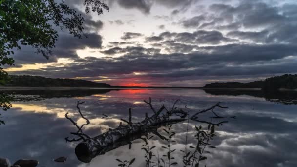 Zeitraffer Herbstlandschaft See Bei Sonnenuntergang — Stockvideo