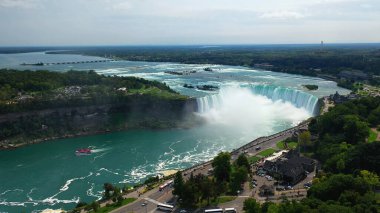 Niagara Şelalesi, Ontario, Kanada 'daki Horseshoe Şelalesi' nin hava görüntüsü.