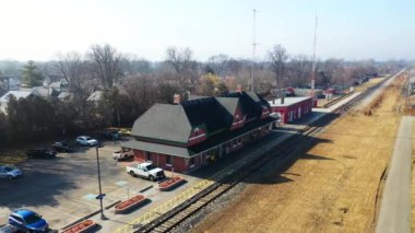 Chatham, Ontario, Kanada... 4 Haziran 2022: Chatham, Ontario, Kanada 4K 'da tarihi Chatham Tren İstasyonu' nun havadan görünüşü