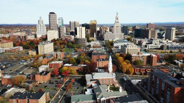 Hartford, Connecticut, Birleşik Devletler şehir merkezinin hava görüntüsü.