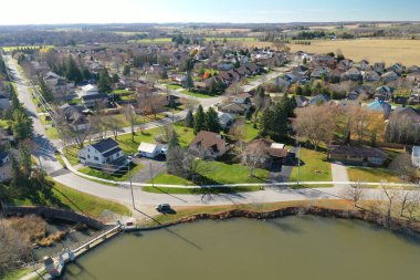 Güzel bir günde Wellesley, Ontario, Kanada 'nın hava sahnesi
