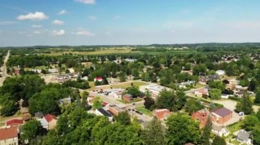 4K yazının sonlarında St. George, Ontario, Kanada 'da hava hızında artış