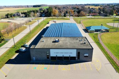 St Clements, Ontario, Kanada - 12 Kasım 2022: Ontario, Kanada 'daki St. Clements ve Bölge Toplum Merkezi