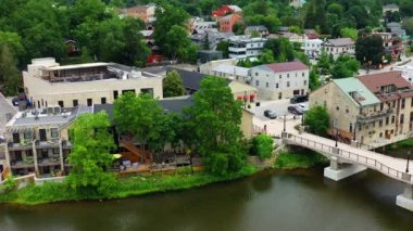 Kanada 'nın Ontario, Elora kentindeki Grand River 4K' lı havacılık panosu.