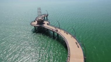 Ontario, Kanada 'daki Burlington İskelesi' nin hava zoom 'u 4K