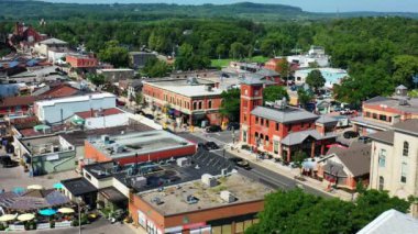Milton, Ontario, Kanada 'nın hava manzarası güzel 4K gününde