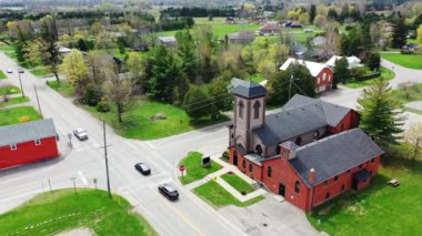 4K ilkbaharında Boston, Ontario, Kanada 'nın hava sahnesi