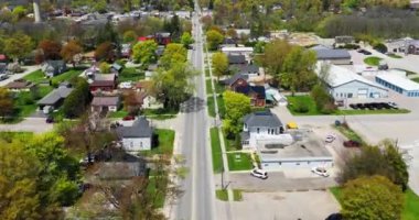 Norwich, Ontario, Kanada 'nın havadan hipervanesi 4K