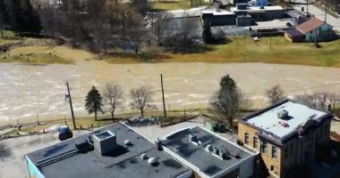 New Hamburg, Ontario, Kanada 'nın havadan hipervanesi 4K