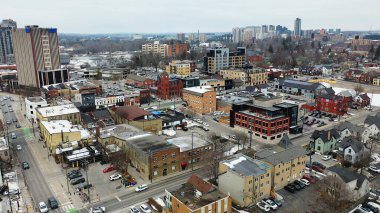 Baharın başlarında Ontario, Kanada 'da bir Waterloo anteni.