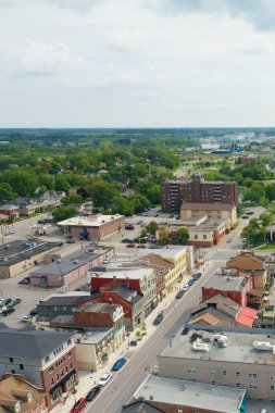 İlkbaharın başlarında Thorold, Ontario, Kanada 'nın havadan dikey görüntüsü