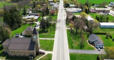 Kenilworth, Ontario, Kanada 4K 'da hava hızında düşüş