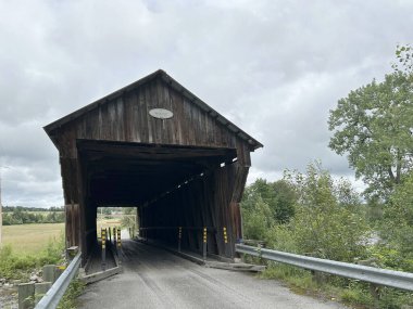 Quebec, Kanada 'daki McDermott Köprüsü