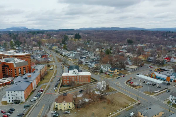 Een Luchtfoto Van Pittsfield Massachusetts Verenigde Staten Ochtend Rechtenvrije Stockfoto's