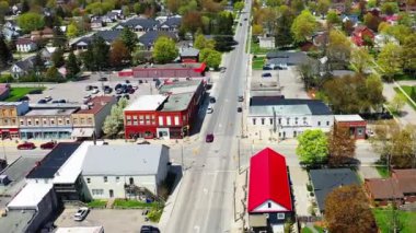 Norwich, Ontario, Kanada 4K 'nın havadan görüntüsü