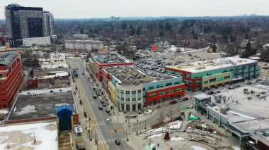 Waterloo, Ontario, Kanada 'nın hava sahnesi, kış sabahı 4K