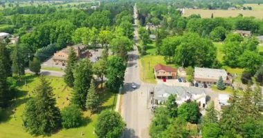 Pleasant Dağı, Ontario, Kanada 4K 'nın havadan hipervanesi.