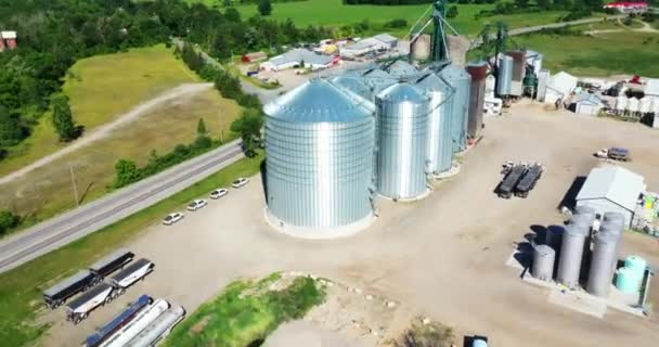 カナダ オンタリオ 2023年5月12日 カナダ オンタリオ州の穀物処理施設の空中重複 — ストック動画
