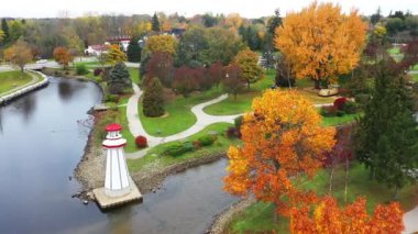 4K sonbaharında Kanada 'nın Simcoe kentindeki Wellington Parkı Havalimanı