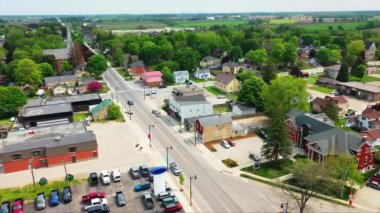 Harriston, Ontario, Kanada 'nın hava sahnesi 4K güzel bir günde