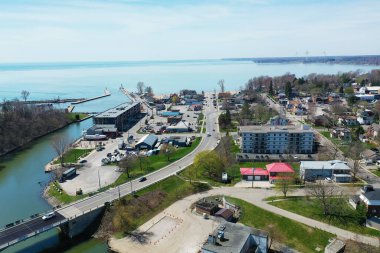 Port Dover, Ontario, Kanada 'da göl kenarında bir antre.