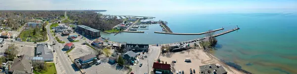 Een Luchtfoto Panorama Van Port Dover Canada Bij Het Meer Rechtenvrije Stockfoto's