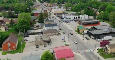 Harriston, Ontario, Kanada 4K 'nın hava hızlandırılmış görüntüsü
