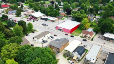 4K yazında Wingham, Ontario, Kanada 'nın hava sahnesi
