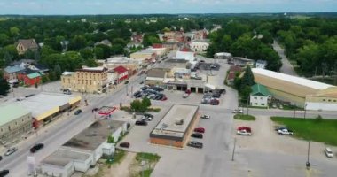 Wingham, Ontario, Kanada 4K 'da hava hızında düşüş
