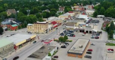 Wingham, Ontario, Kanada 4K 'nın havadan görüntüsü