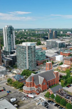 Yazın sonlarında Kanada, Kitchener 'ın dikey havası.