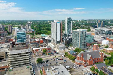 Kitchener, Ontario, Kanada 'nın yaz sonlarındaki hava manzarası.