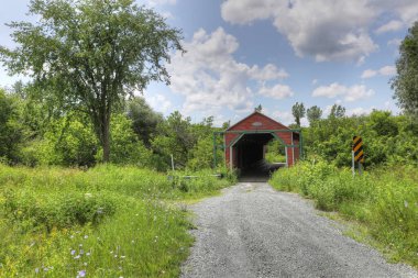 Quebec, Kanada 'daki Poirier Kapalı Köprü