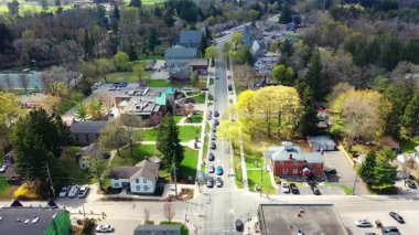 Ancaster Havalimanı, Ontario, Kanada 4K erken bir sonbahar sabahı