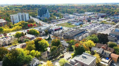 Guelph, Ontario, Kanada 'nın sonbaharda çekilmiş bir hava sahnesi