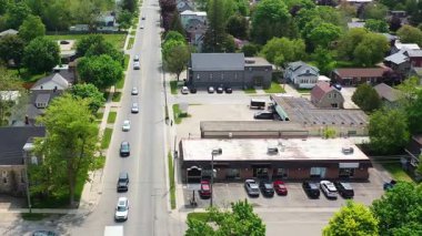 4K yazında Ontario, Kanada, Listowel 'in hava sahnesi