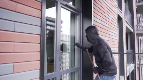 Hırsız Kapı Kilidi Apartman Soygunu Hırsız Hırsız Dışarıdaki Alarmın Çaldığını — Stok video