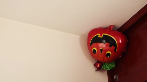 Balão Abóbora Halloween Uma Sala Com Espaço Cópia — Vídeo de Stock