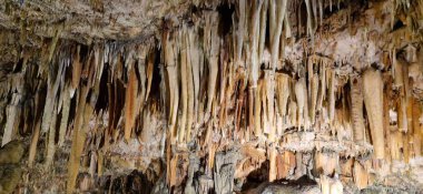 Yunanistan 'ın Kefalonia adasındaki Dragorati mağarası 