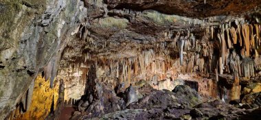 Yunanistan 'ın Kefalonia adasındaki Dragorati mağarası 