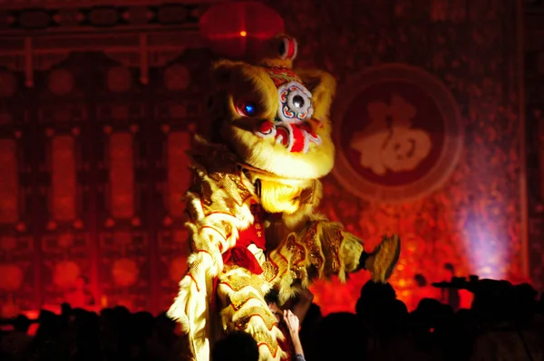 Китайская Общественная Группа Отметила Китайский Новый Год Имперском Дворце Сурабае — стоковое фото