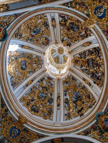 Burgos 'un kuzeyindeki katedral, iç güvenlik.