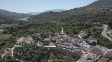 Restabal 'ın insansız hava aracı görüntüleri, Lecrn Vadisi, Granada, İspanya