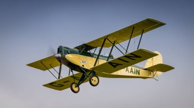 Old Warden, İngiltere - 2 Ekim 2022: Vintage 1929 Parnall çift kanatlı Elf uçağı